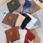 شال حاشیه پرزی تک رنگ موهر وارداتی مادام بلا