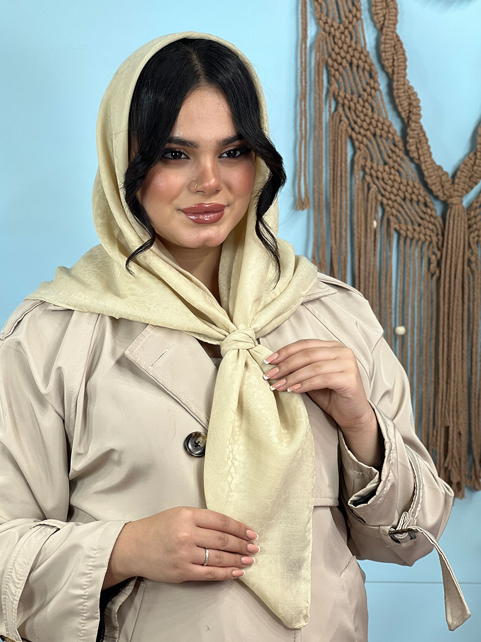 روسری نخی ژاکارد تک رنگ مادام بلا