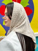 مینی اسکارف نخی طرح بابونه