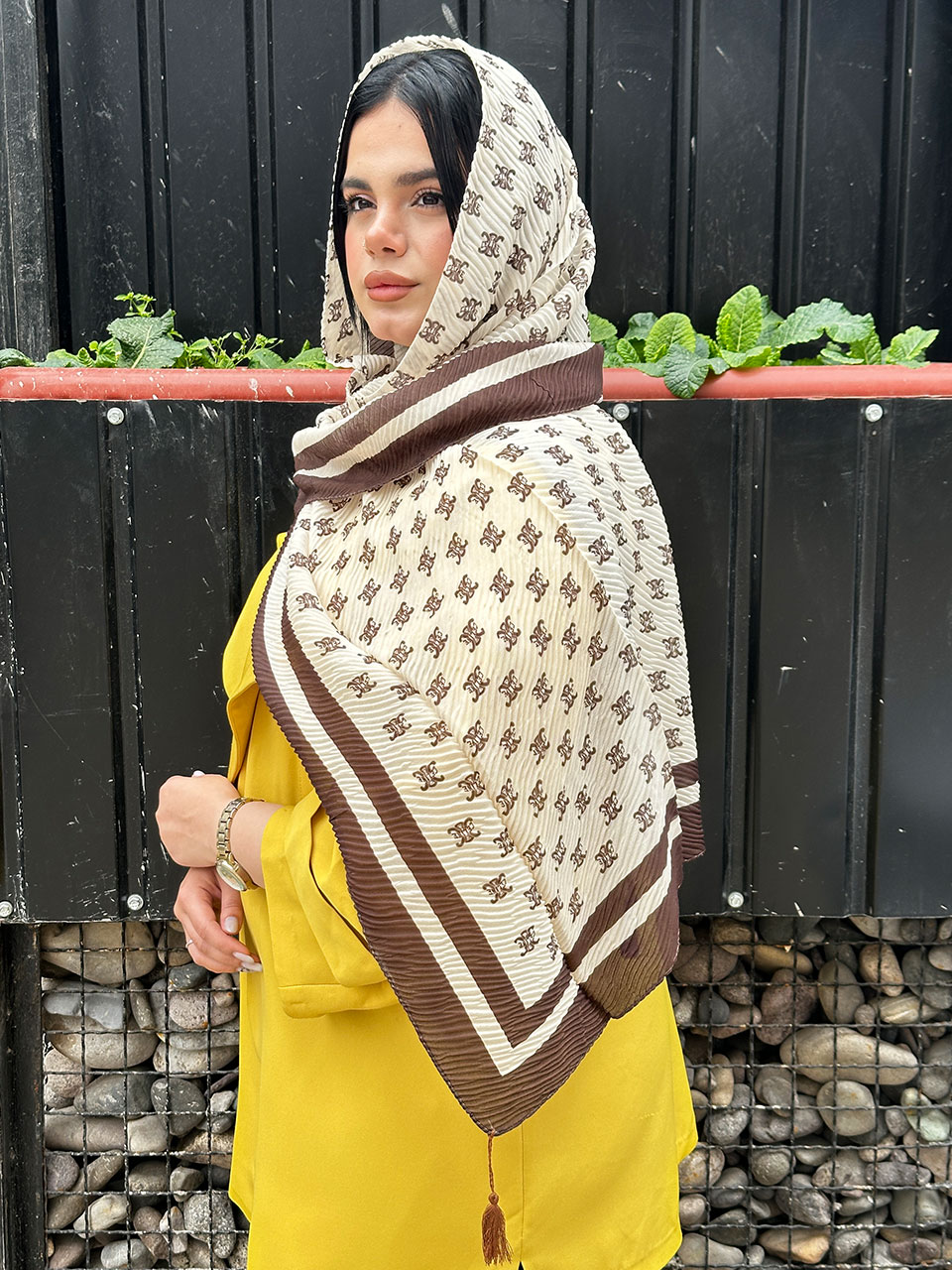 شال نخی میکس قهوه ای مادام بلا