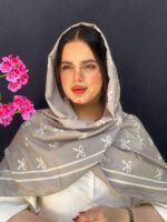 شال نخی طرح پاپیون