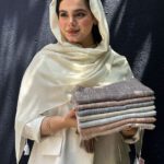 شال نخی کنفی تک رنگ زنانه