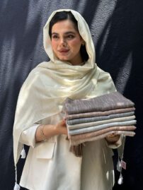 شال نخی کنفی تک رنگ زنانه