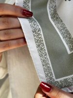 مینی اسکارف نخی طرحدار دیور