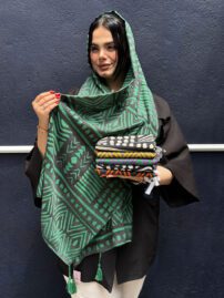 شال نخی رنگی طرح اشکال مادام بلا رشت
