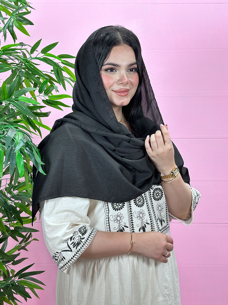 شال مشکی کریستال