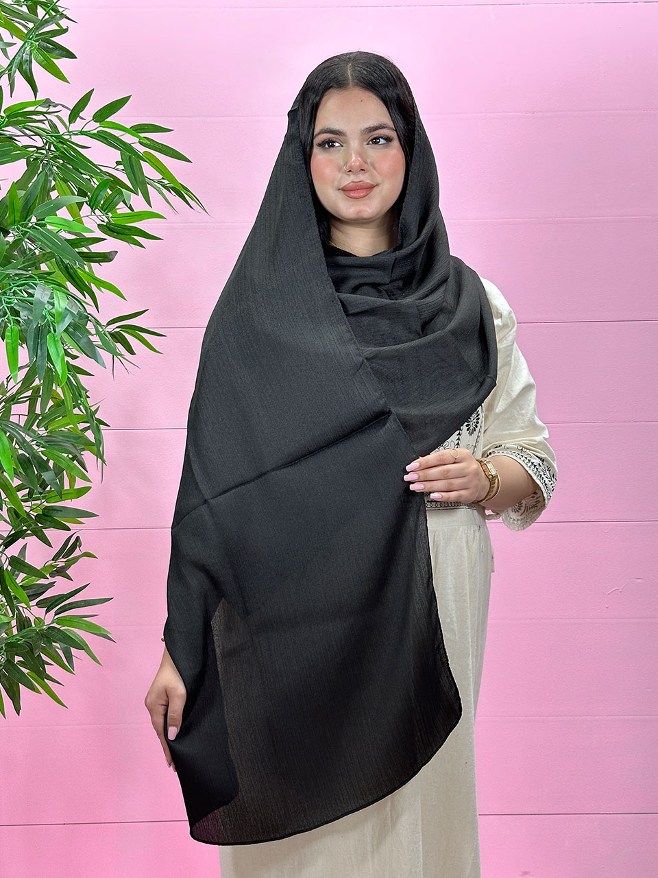 شال مشکی کریستال