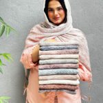 شال برشکا نخی تک رنگ