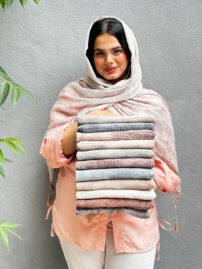شال برشکا نخی تک رنگ