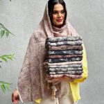 شال برشکا نخی شال و روسری مادام بلا