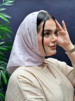 مینی اسکارف نخی گلدار شال مادام بلا
