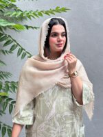 شال نخی پلیسه تک رنگ مادام بلا رشت