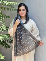 شال حریر طرحدار مشکی مادام بلا