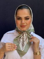 مینی اسکارف نخی کجراه