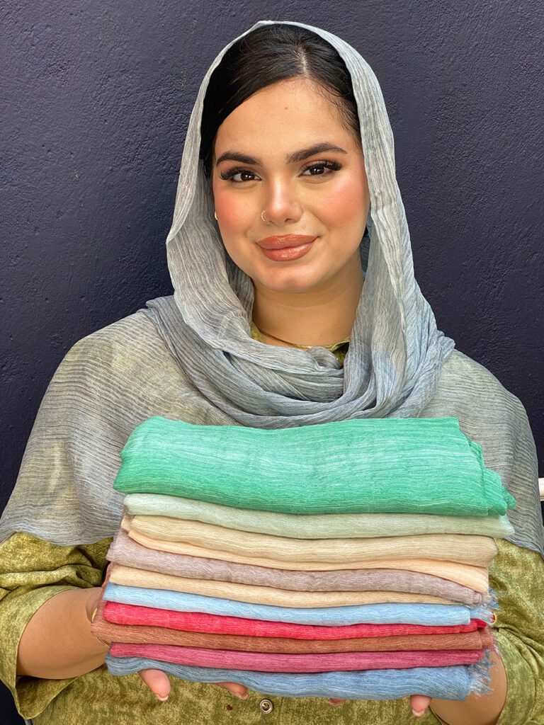 شال حریر میله ای تک رنگ مادام بلا رشت