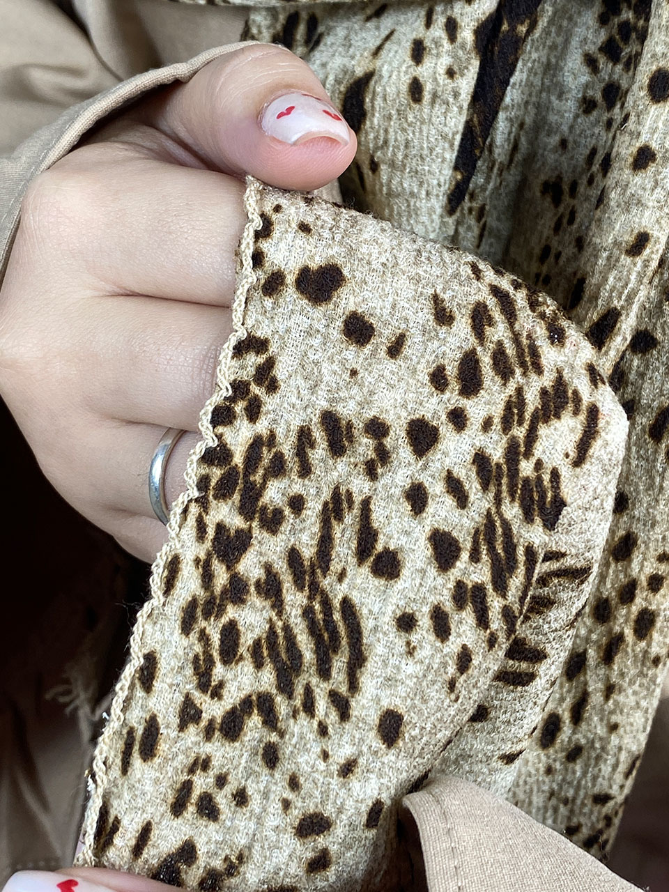 شال پلنگی نخی پلیسه