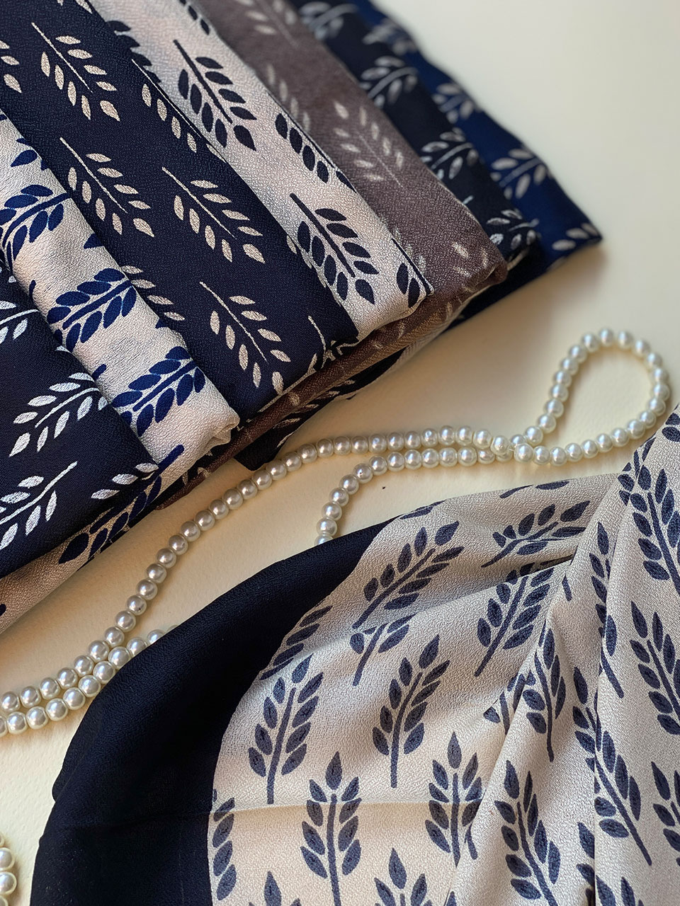 روسری نخی زنانه طرح خوشه مادام بلا