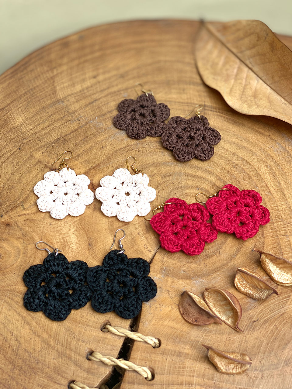 گوشواره دست بافت رافیا