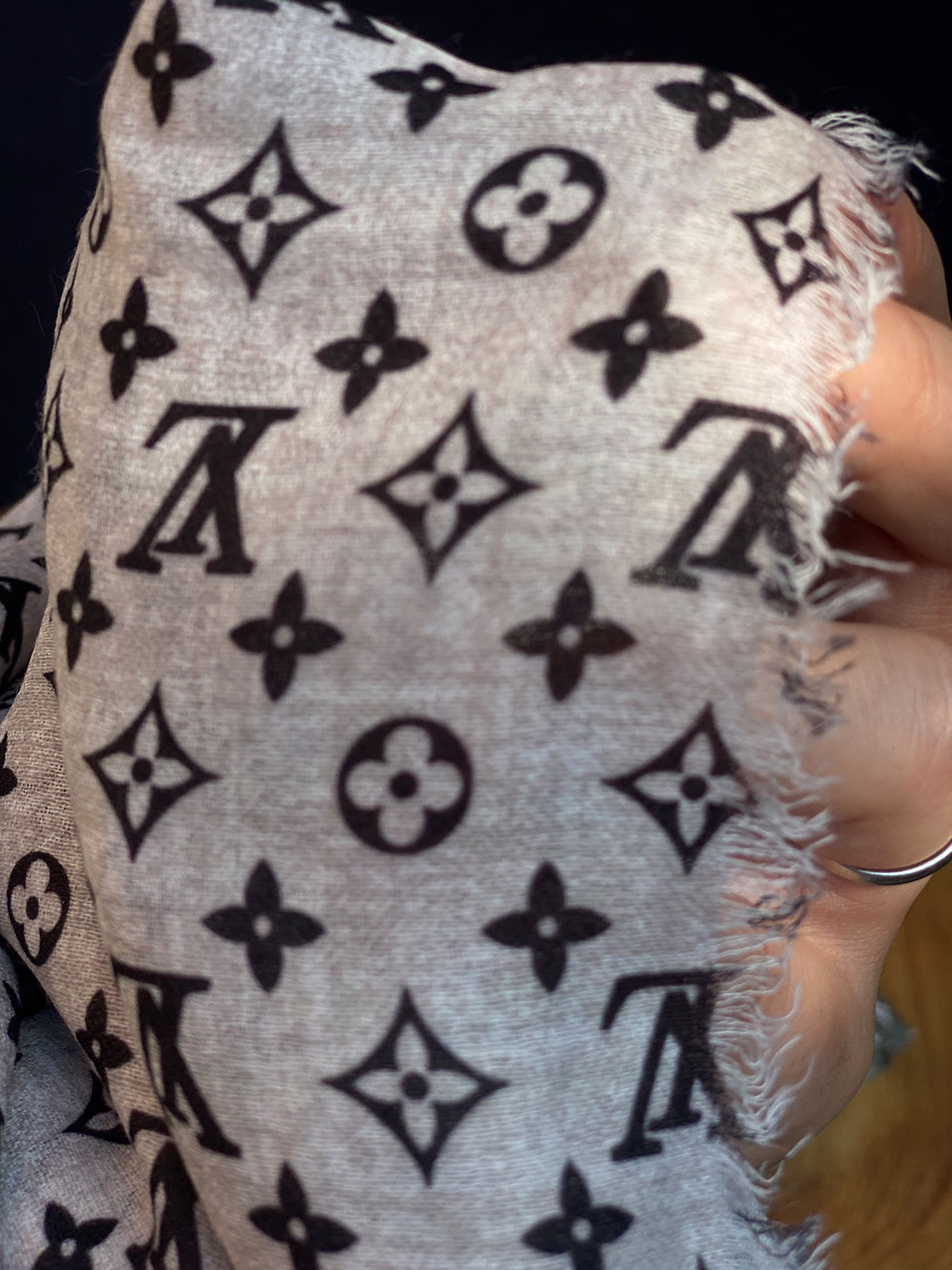 شال نخی لویی ویتون مادام بلا