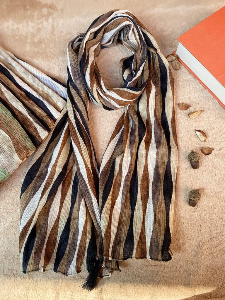 شال برشکا طرح لوزی دخترانه