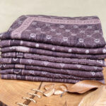 شال قهوه ای مارک برشکا