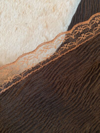 شال برشکا پلیسه ریز شال مادام بلا