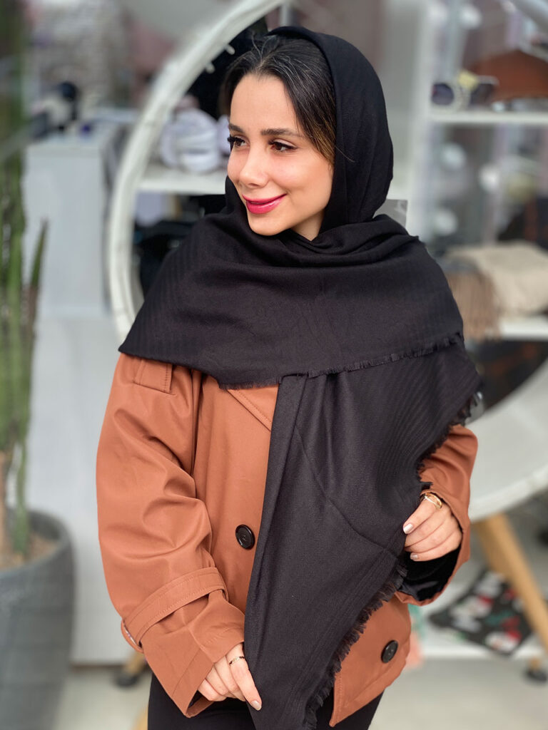 روسری تک رنگ مشکی کشمیر