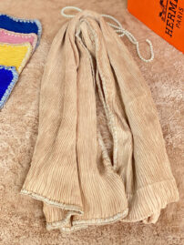 شال پلیسه دور بافت