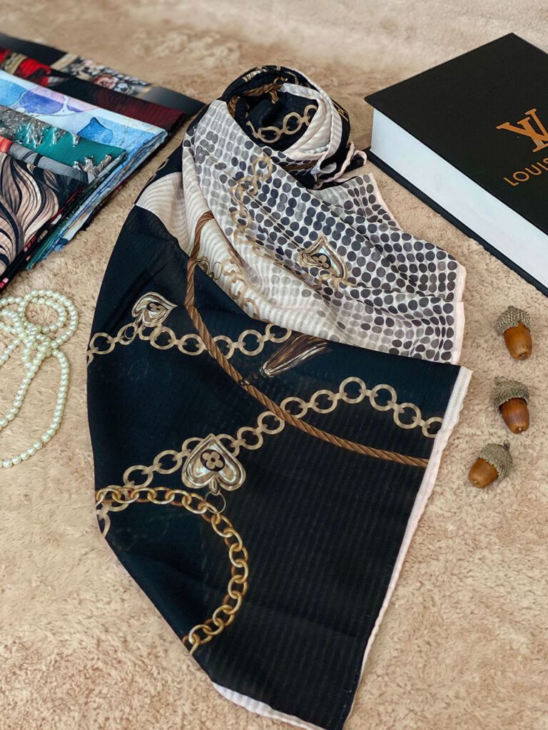روسری کرپ حریر طرحدار زنانه