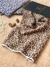 شال پلیسه پلنگی