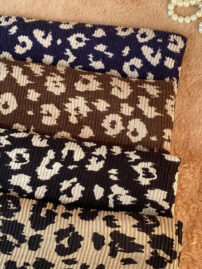 شال پلیسه پلنگی دور گان مادام بلا