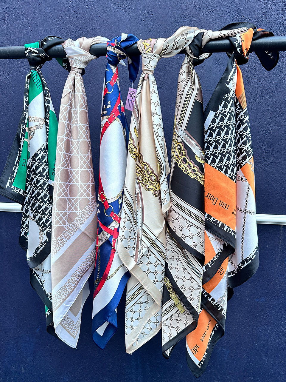 مینی اسکارف دیور