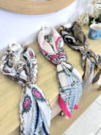 دستمال گردن پلیسه رنگی