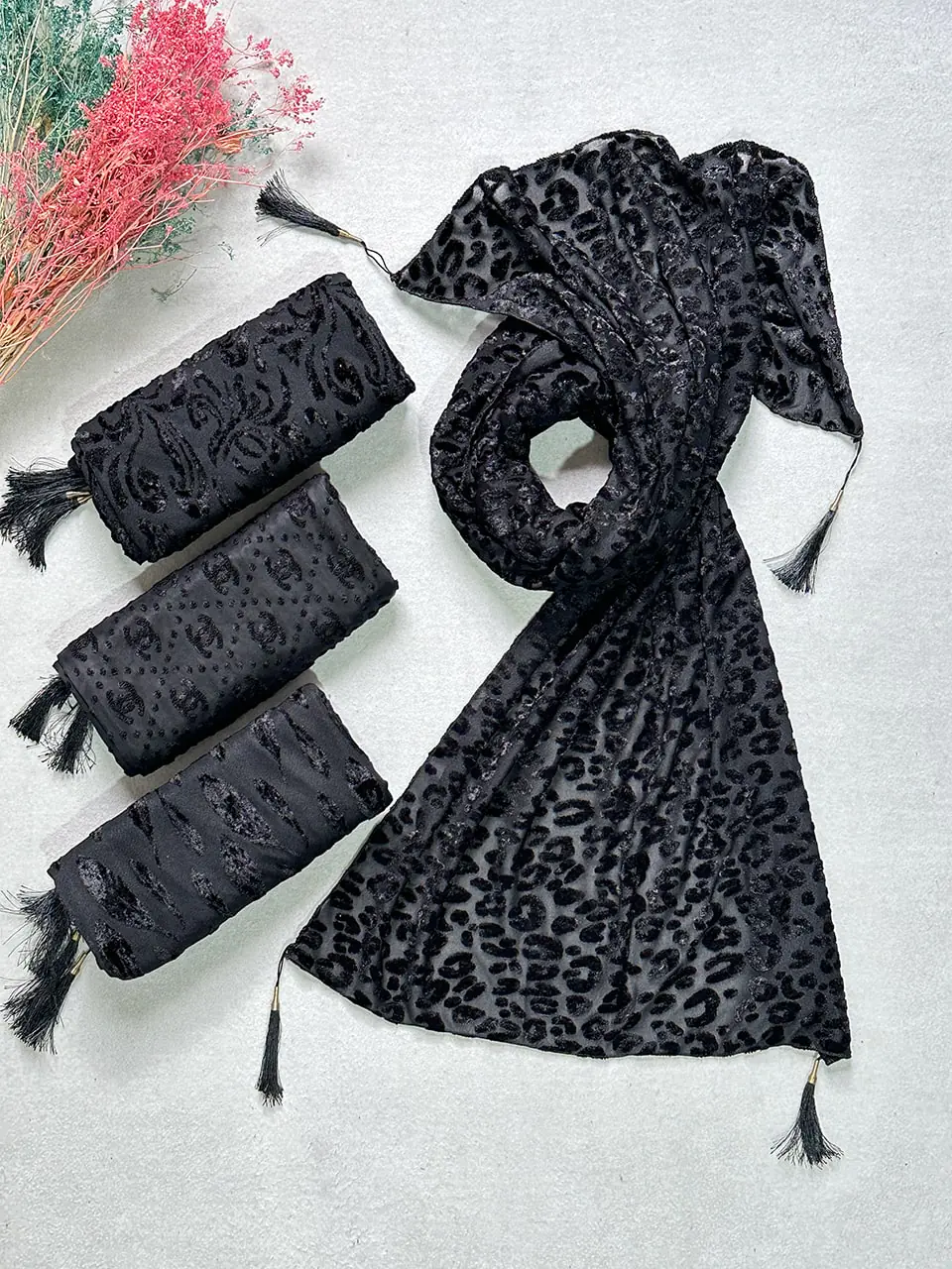 شال مخمل گل برجسته مخمل مشکی مادام بلا