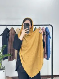 شال پاییزه تک رنگ زیپی مادام بلا