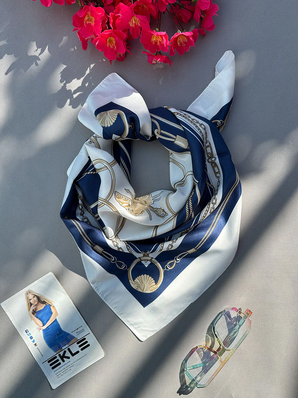 مینی اسکارف نخی طرحدار