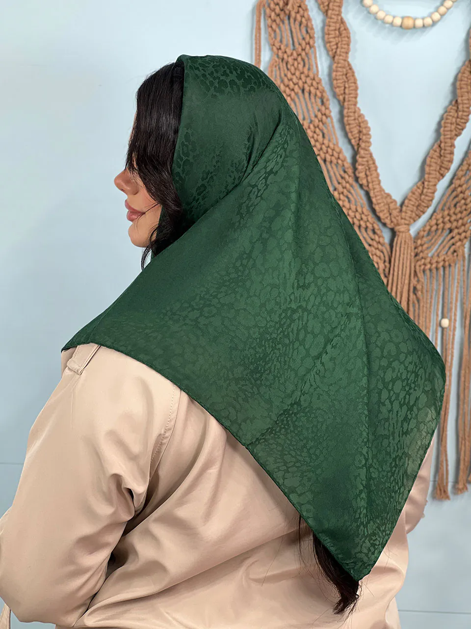 روسری نخی ژاکارد تک رنگ مادام بلا