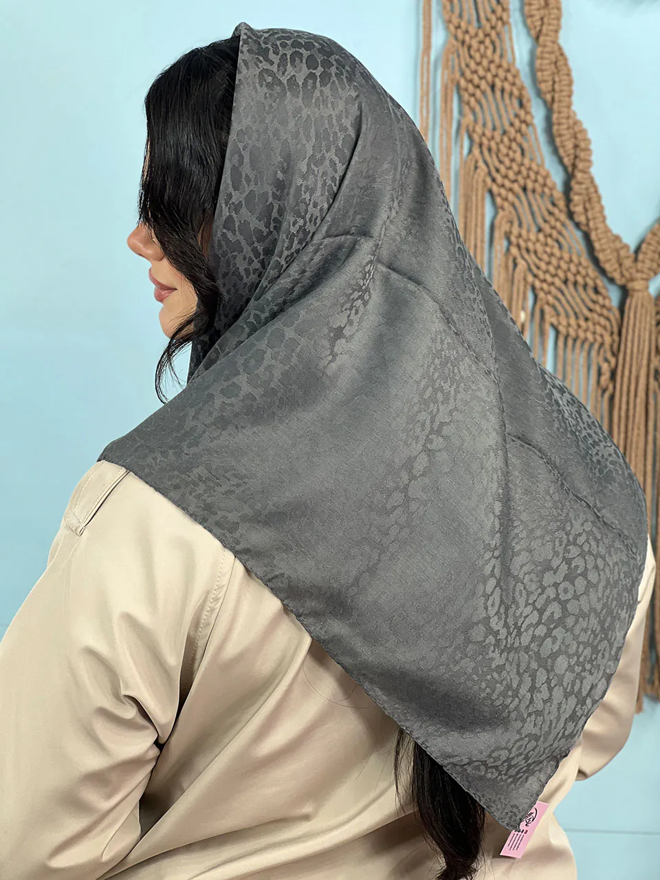 روسری نخی ژاکارد تک رنگ مادام بلا