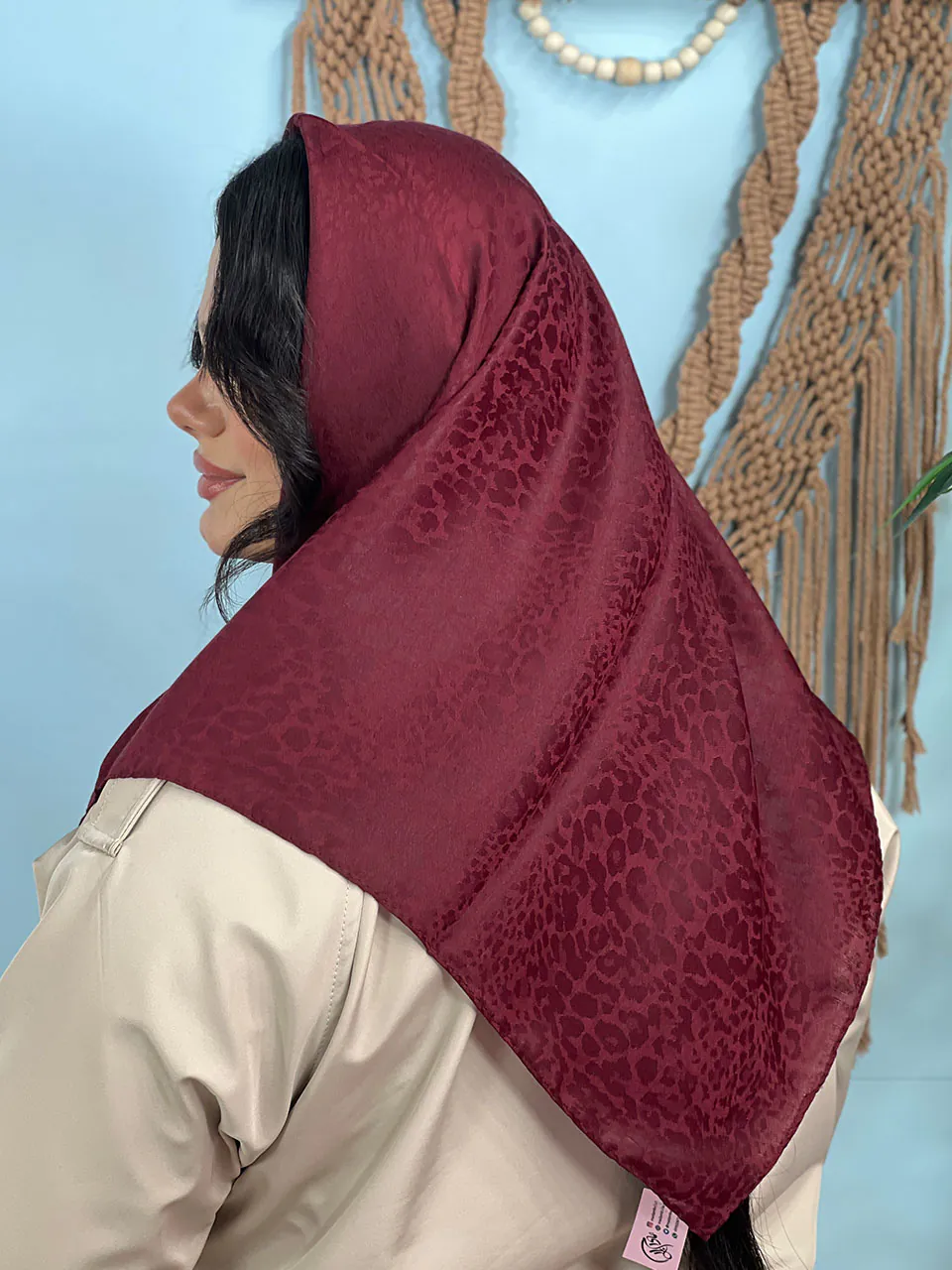 روسری نخی ژاکارد تک رنگ مادام بلا