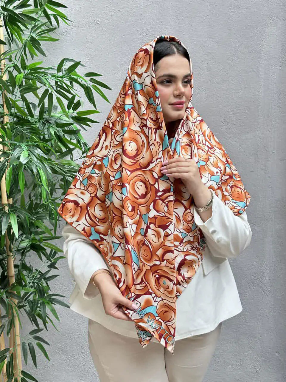 روسری نخی کجرا طرحدار