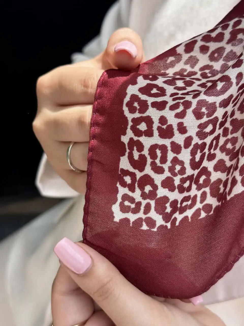 مینی اسکارف نخی طرح پلنگی مادام بلا