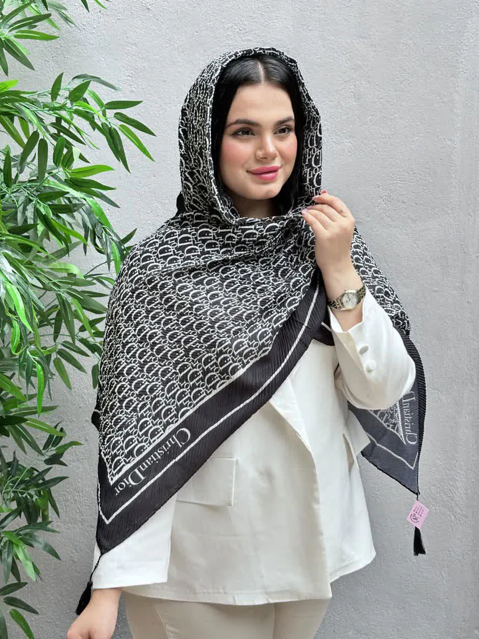 شال مارک پلیسه مشکی