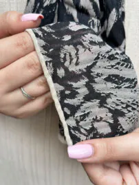 روسری نخی لبه دست دوز زنانه