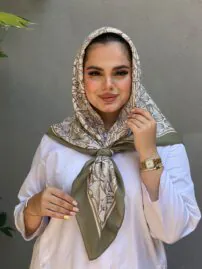 روسری نخی طرحدار زنانه