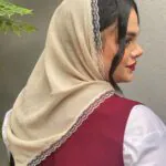 روسری سه گوش تک رنگ نخی مادام بلا