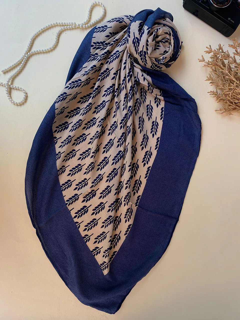 6526-10-min روسری نخی زنانه طرح خوشه مادام بلا