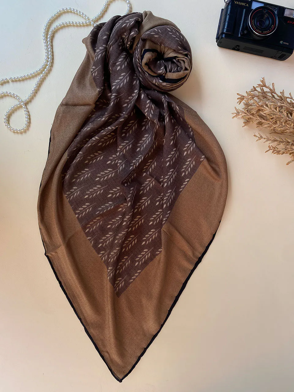 6526-5-min روسری نخی زنانه طرح خوشه مادام بلا