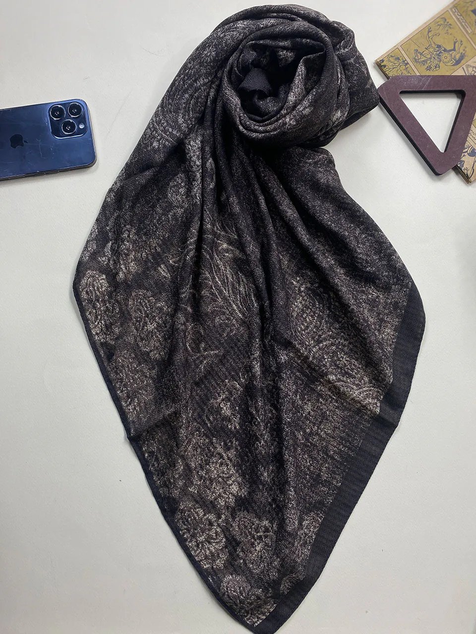 روسری نخی زنانه ثریا مادام بلا