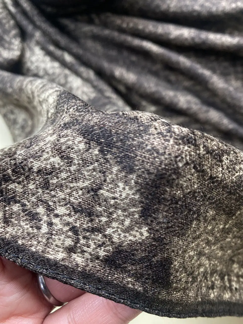 روسری نخی زنانه ثریا مادام بلا