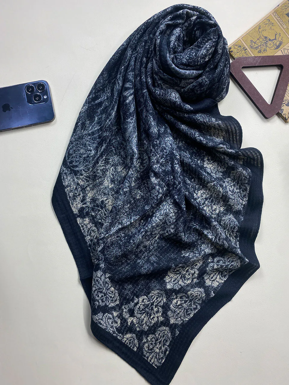 روسری نخی زنانه ثریا مادام بلا